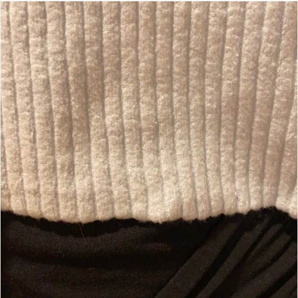 Wildfox Tilda Oversized Light Blue Sweater NWOT - Picture 5 of 11